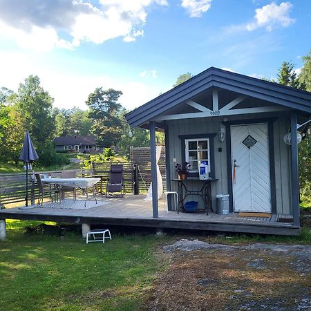 Bed and Breakfast Norrtaelje Esterno foto